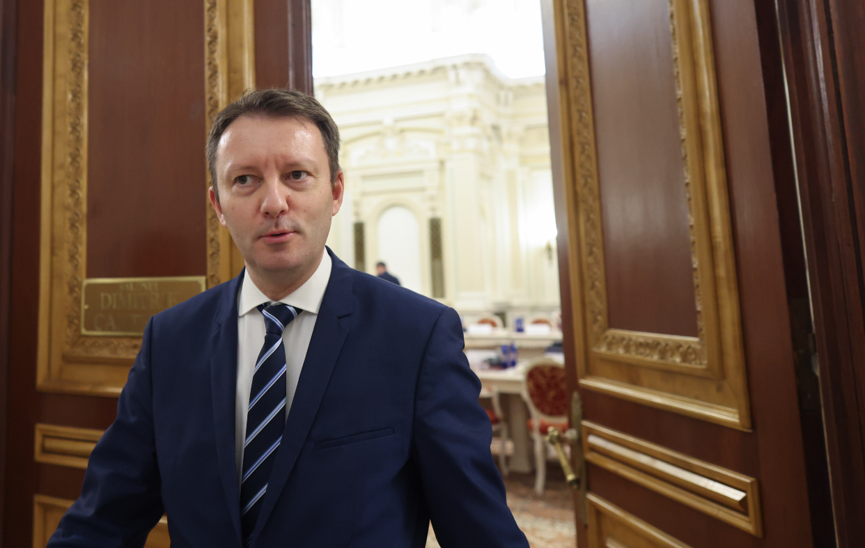 Nicușor Dan cheamă partidele din nou la consultări.